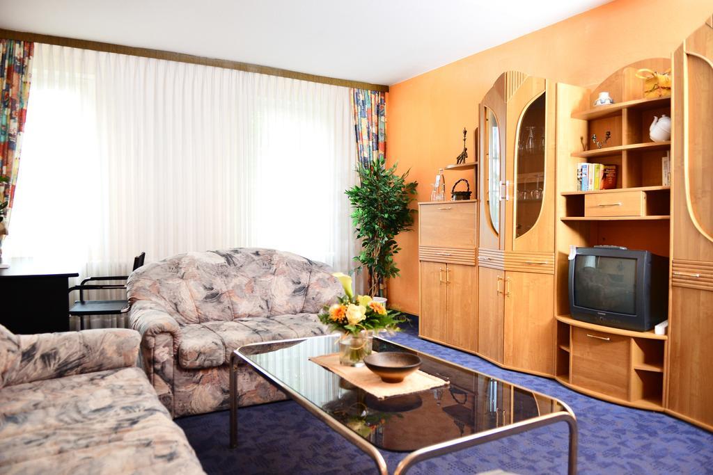 Landhotel Michaelishof แบร์เกน ภายนอก รูปภาพ