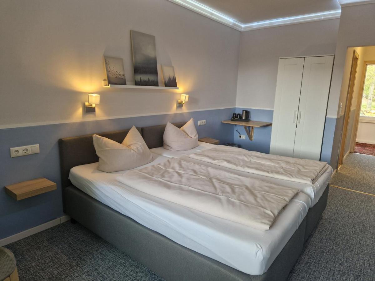 Landhotel Michaelishof แบร์เกน ภายนอก รูปภาพ