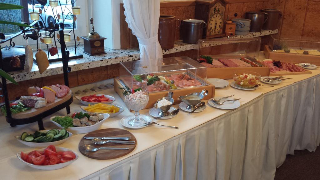 Landhotel Michaelishof แบร์เกน ภายนอก รูปภาพ
